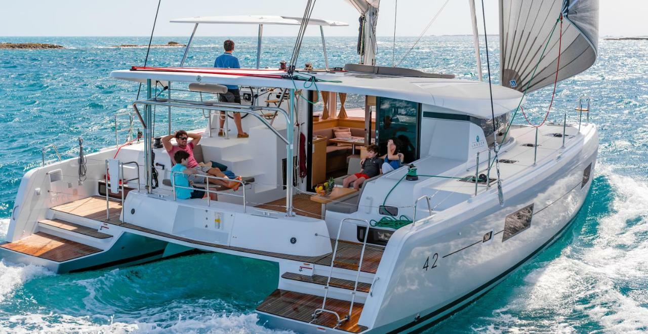 Luxury Catamaran Lagoon 42, Ac & Gn Split Dış mekan fotoğraf